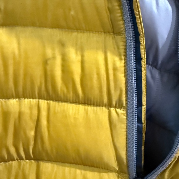 Eddie Bauer First Ascent Men's Medium Mustard Puffer Down Jacket - Picture 5 of 5